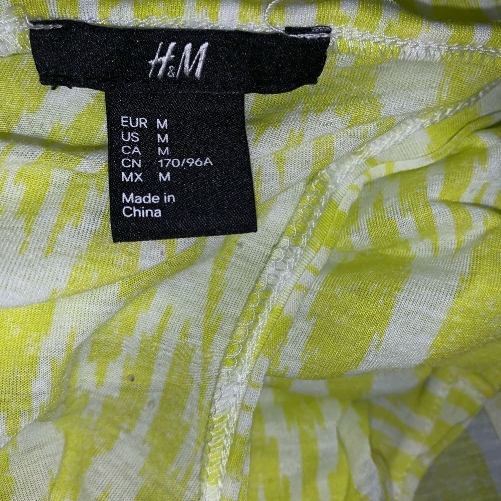 H&M Women’s Geometric Tank Top - Picture 5 of 5